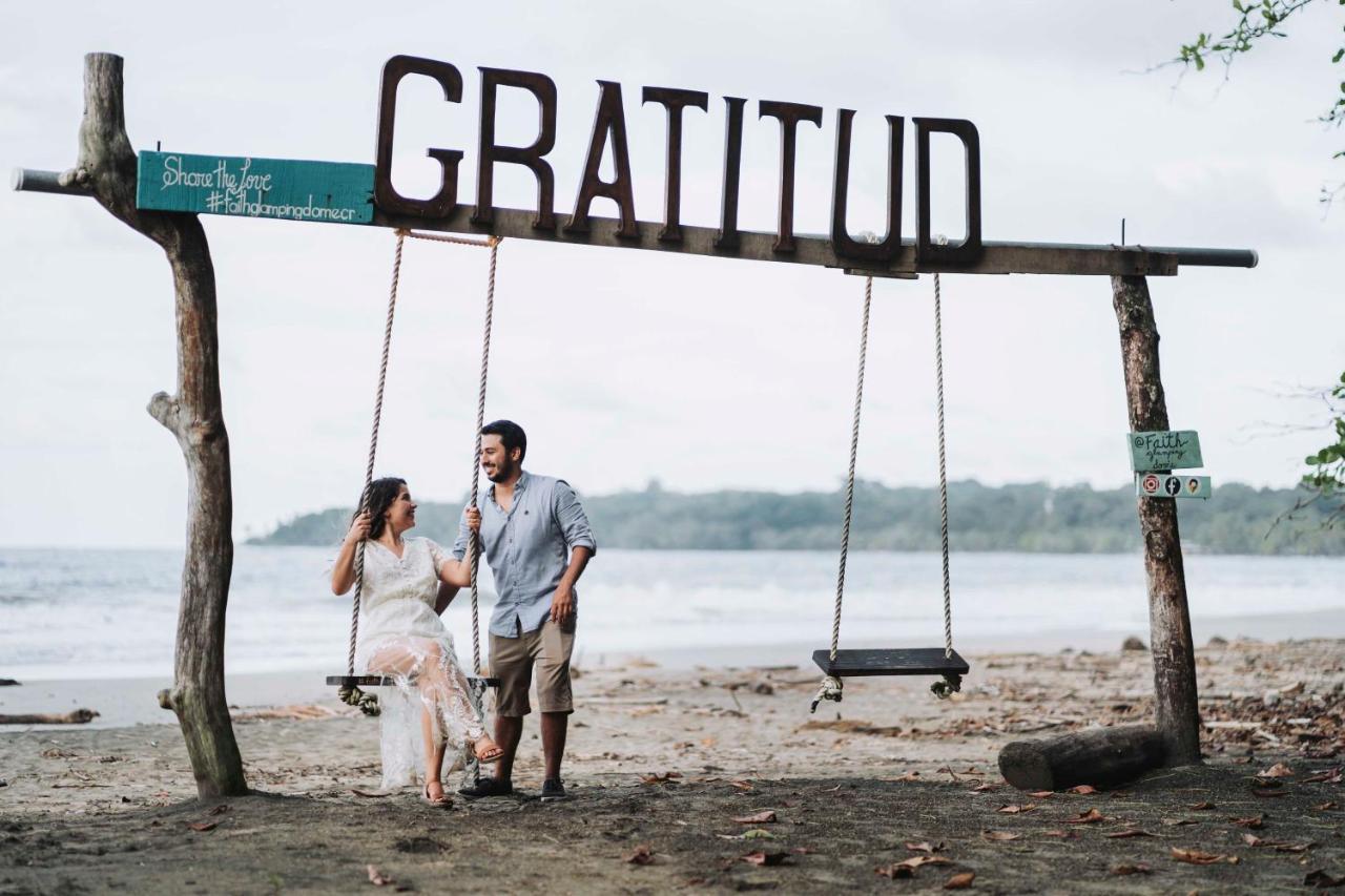 Faith Glamping Dome Costa Rica Otel Manzanillo  Dış mekan fotoğraf