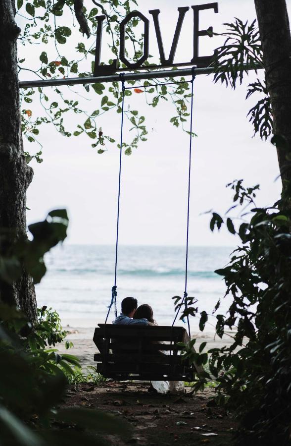 Faith Glamping Dome Costa Rica Otel Manzanillo  Dış mekan fotoğraf