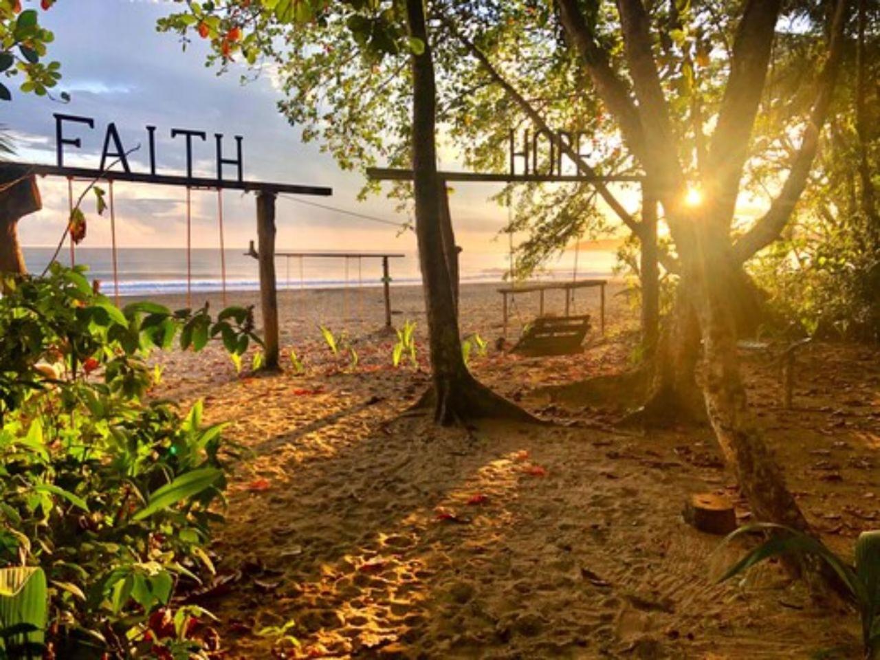 Faith Glamping Dome Costa Rica Otel Manzanillo  Dış mekan fotoğraf